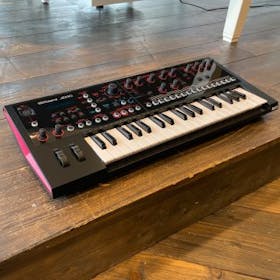 Roland JD-Xi BK synthesizer  